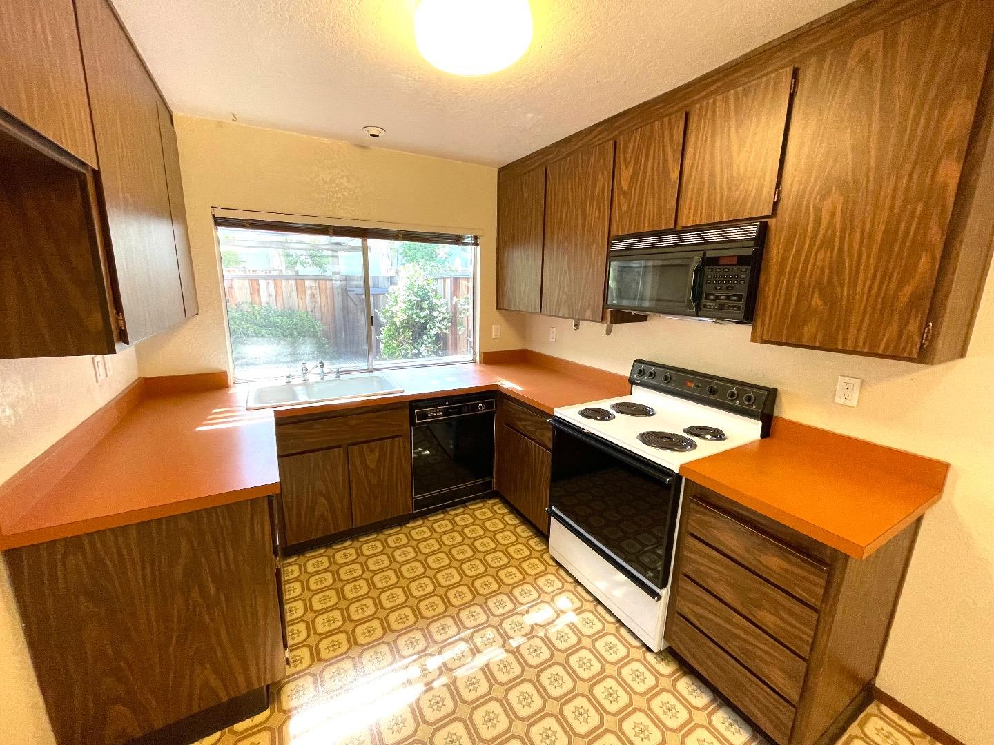 Photo #5: ML82047341 Listing: Photo #5