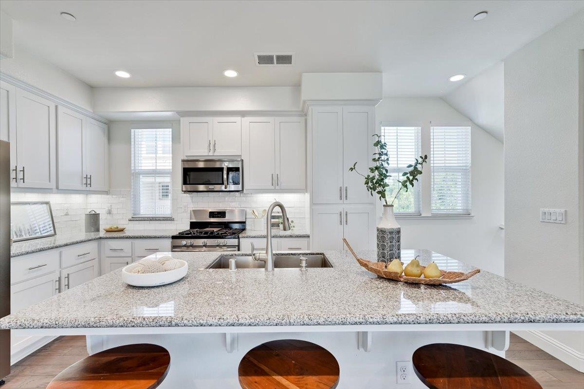 Photo #11: ML82047366 Listing: Photo #11