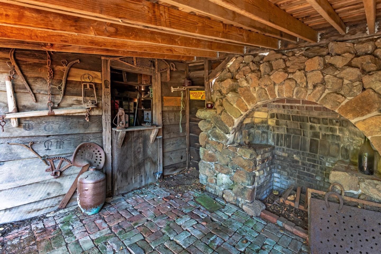 Photo 48