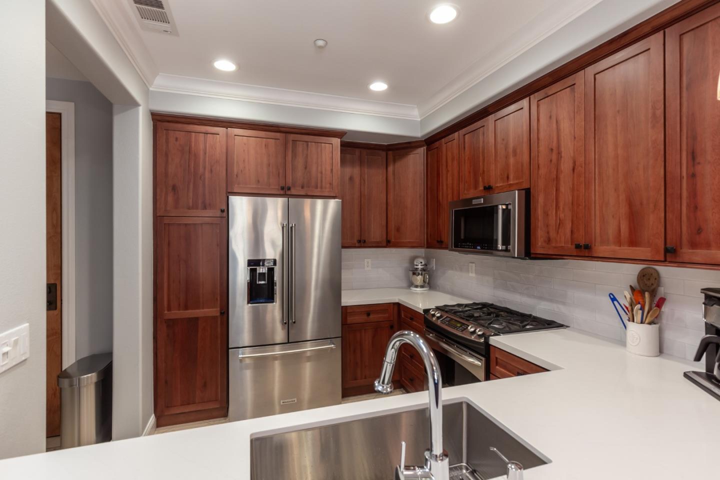 Photo #5: ML82047503 Listing: Photo #5