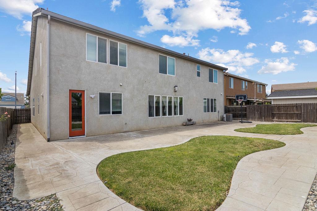 725 Oxalis Dr