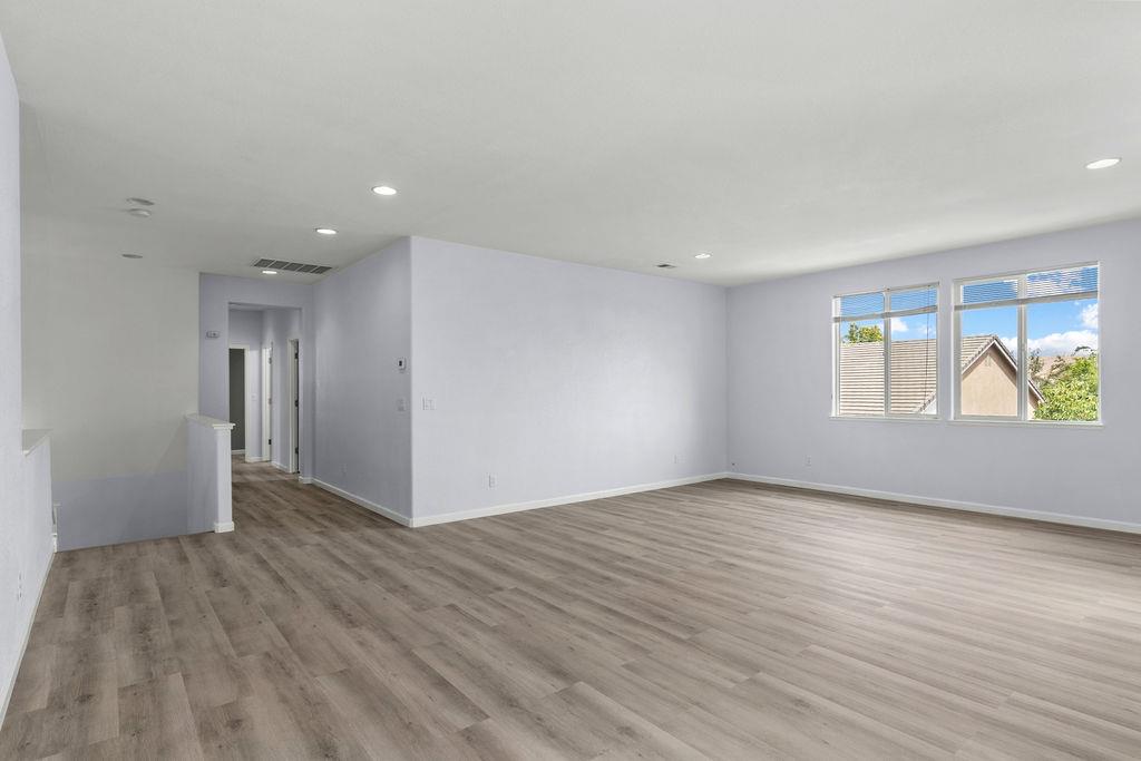 725 Oxalis Dr