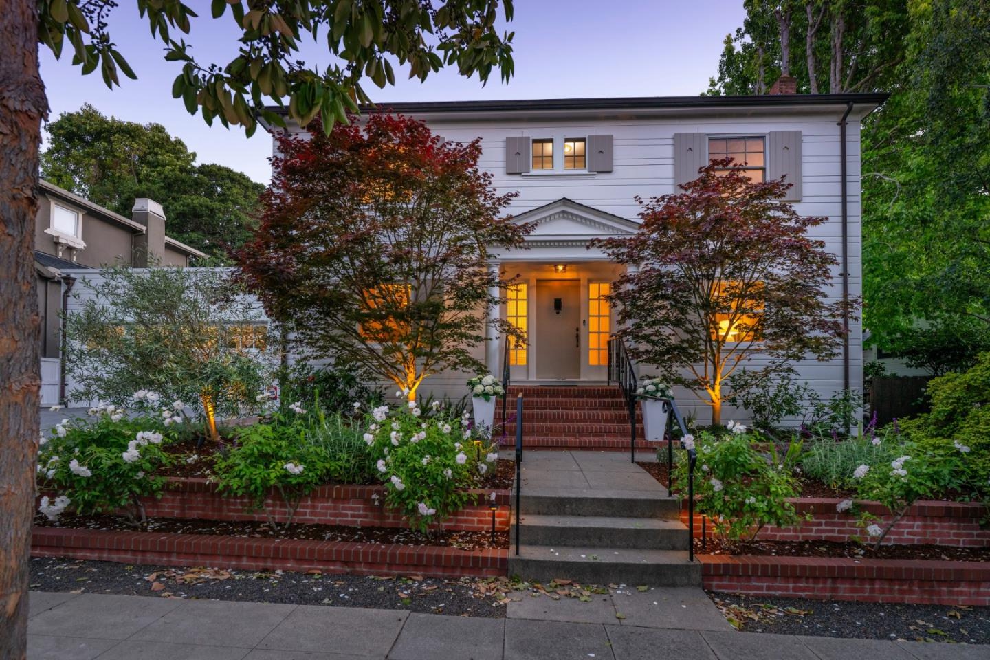 Front Image Thumbnail for ML82047591