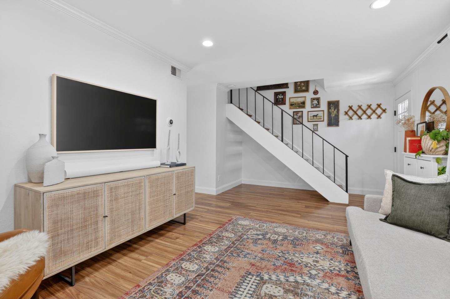Photo #5: ML82047689 Listing: Photo #5