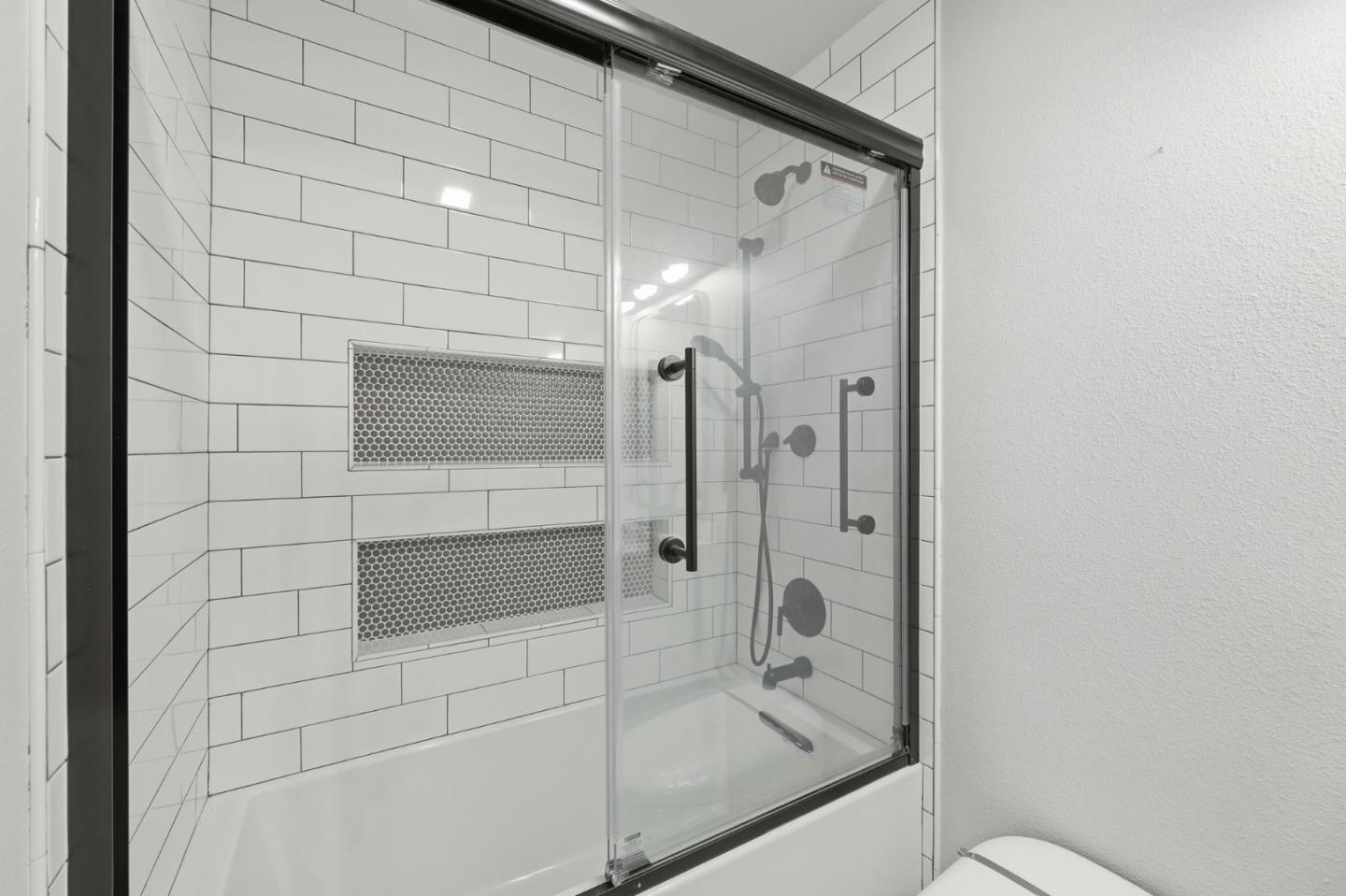 Photo #25: ML82047786 Listing: Photo #25