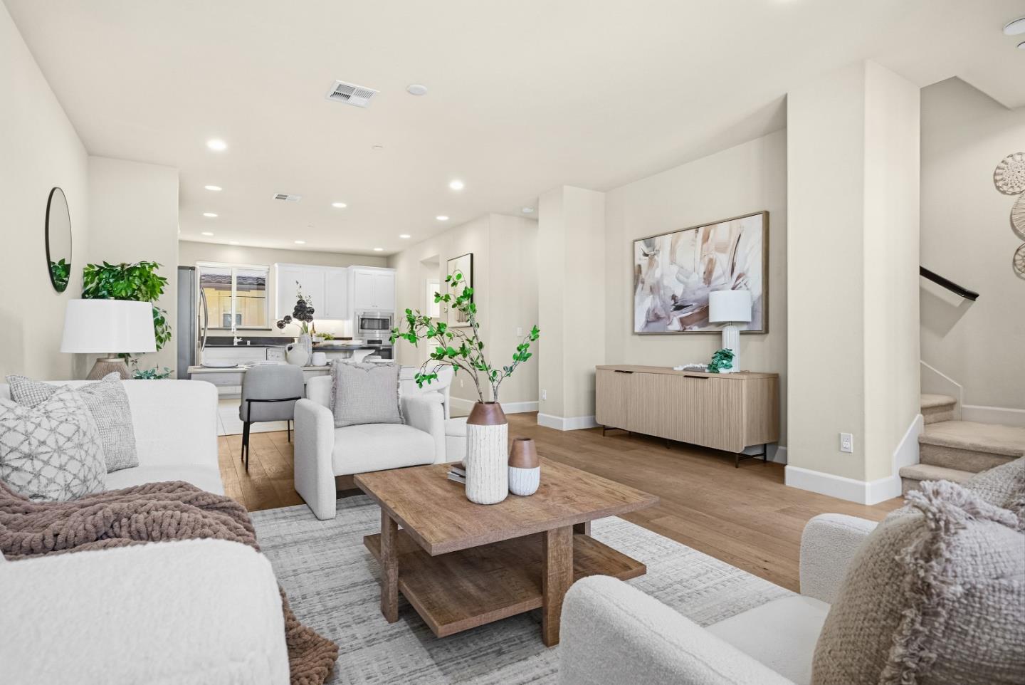 Photo #5: ML82047817 Listing: Photo #5