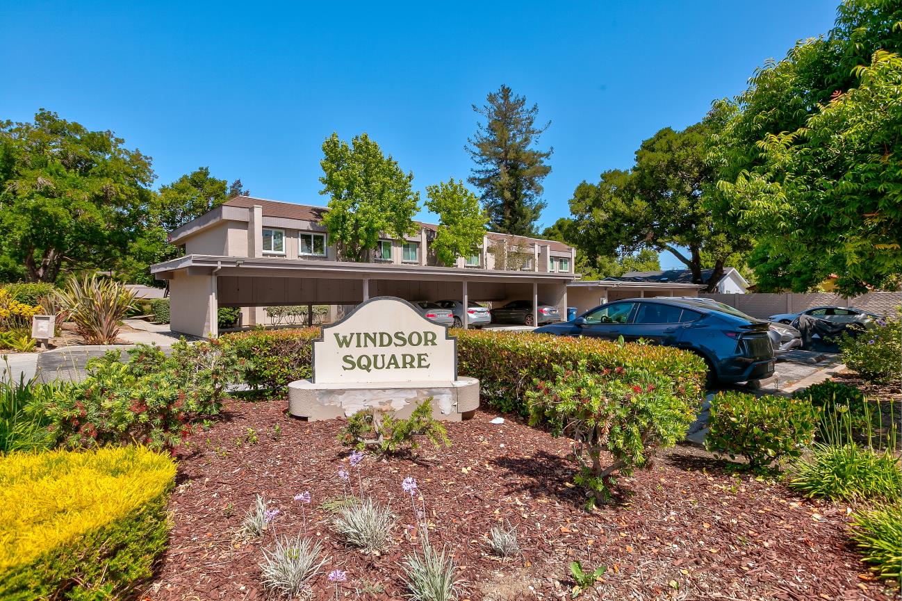 Browse active condo listings in SUNNYVALE