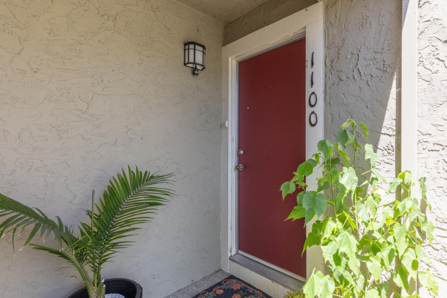 Front Image Thumbnail for ML82047840