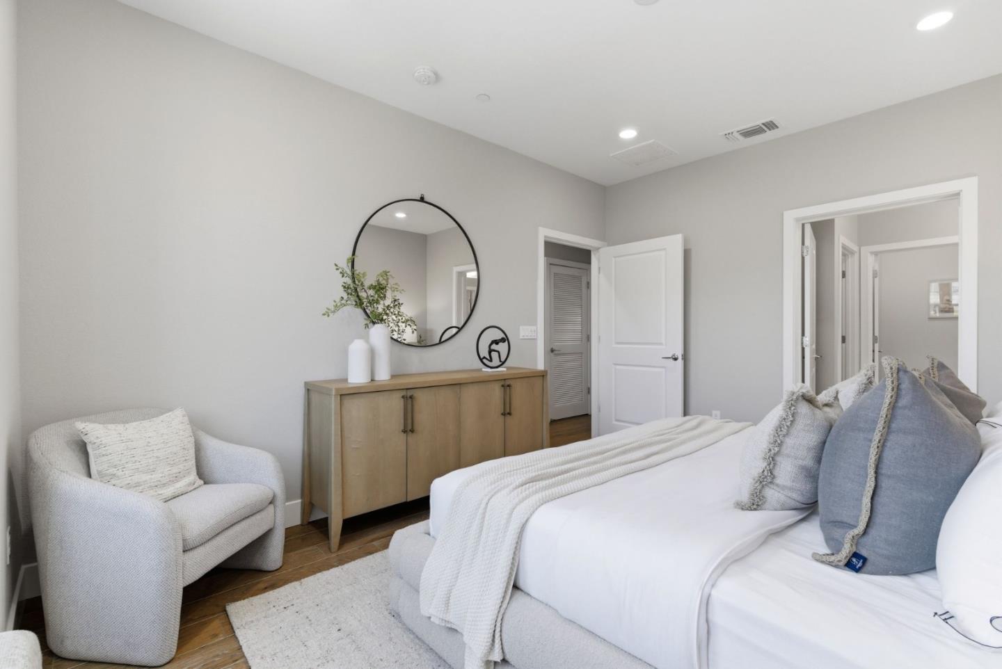 Photo #24: ML82047859 Listing: Photo #24