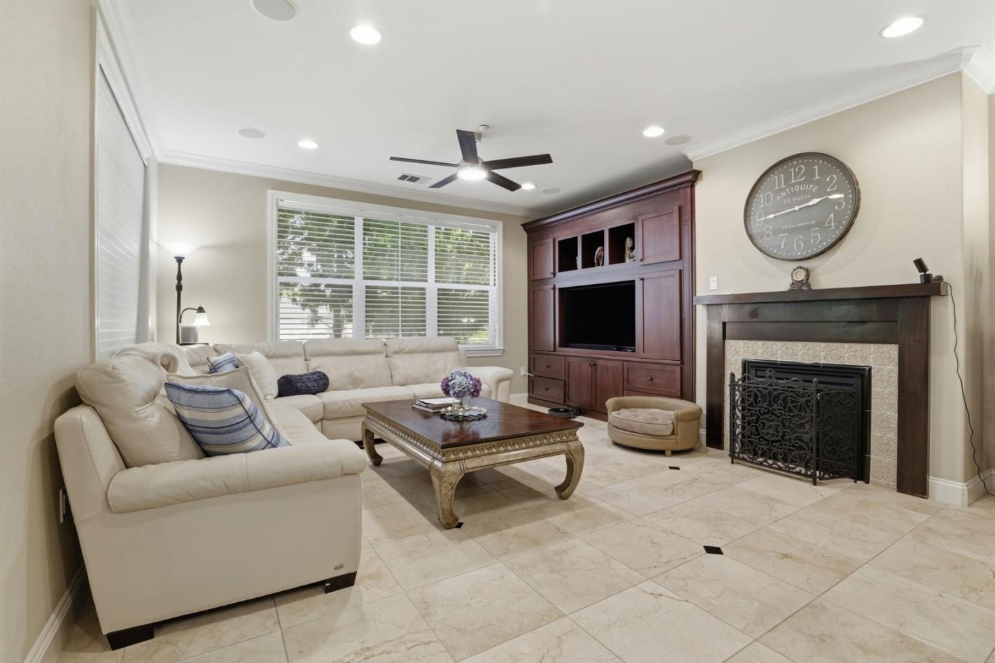 Photo #4: ML82047869 Listing: Photo #4