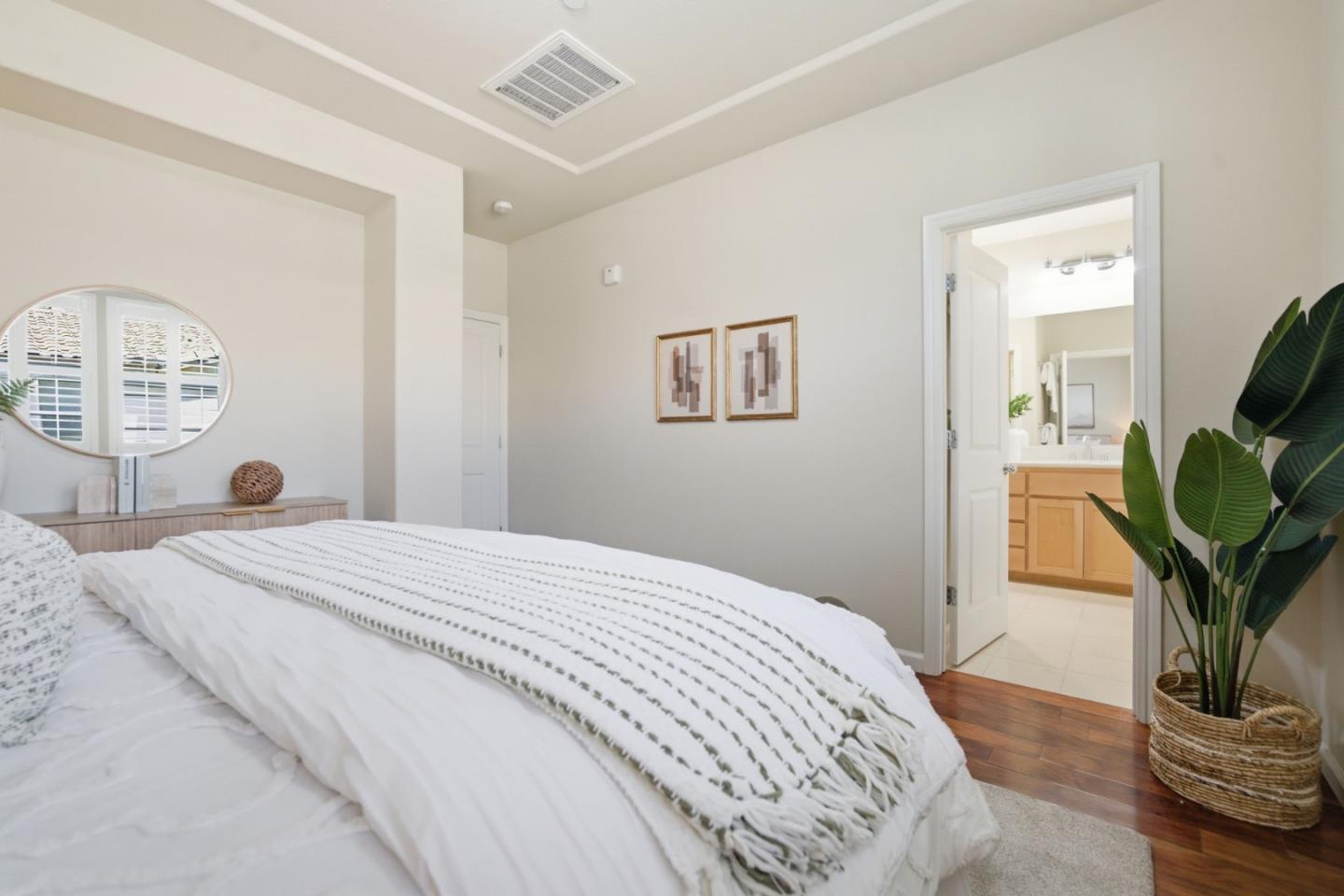 Photo #24: ML82047878 Listing: Photo #24