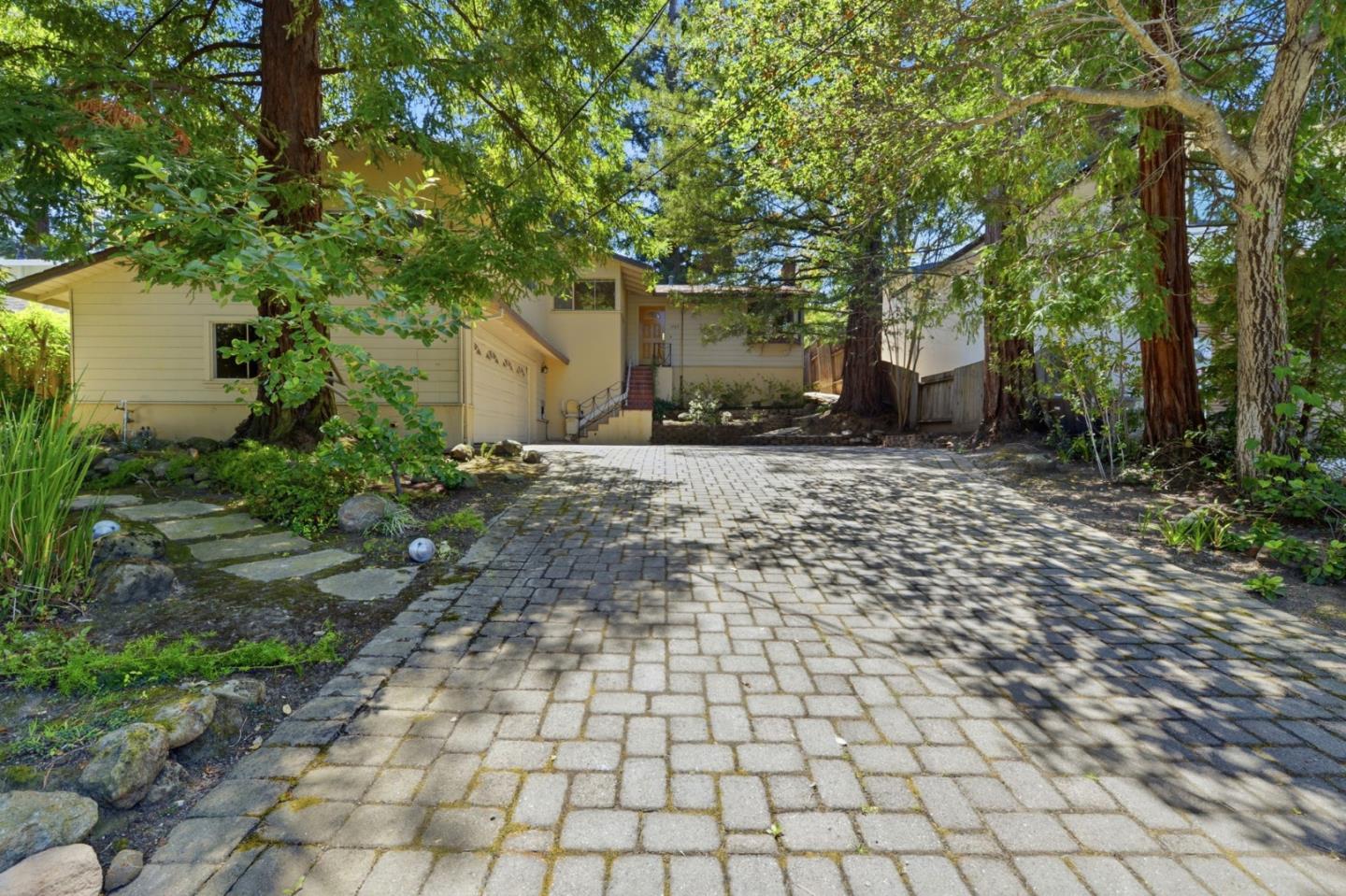 Front Image Thumbnail for ML82047882