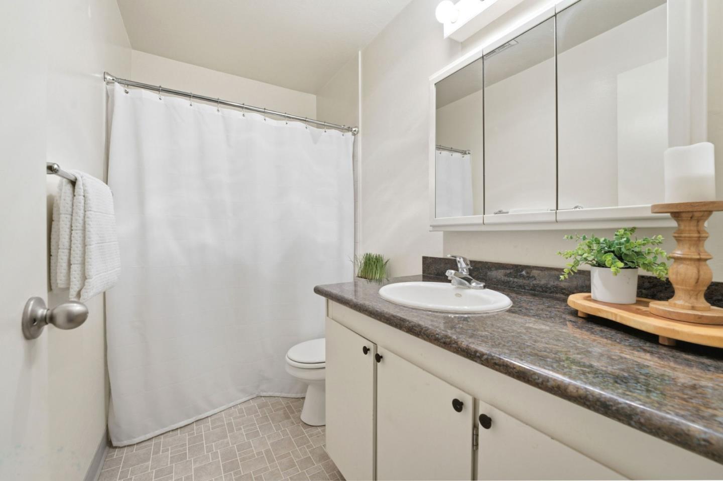 Photo #17: ML82047900 Listing: Photo #17