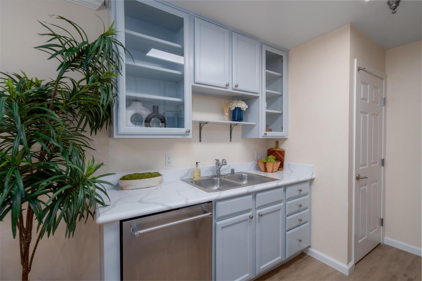 Photo #10: ML82047931 Listing: Photo #10