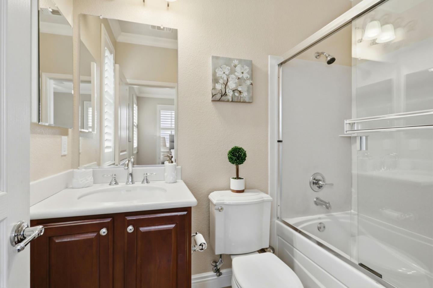 Photo #23: ML82047933 Listing: Photo #23