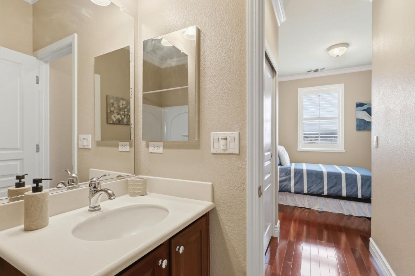 Photo #28: ML82047933 Listing: Photo #28