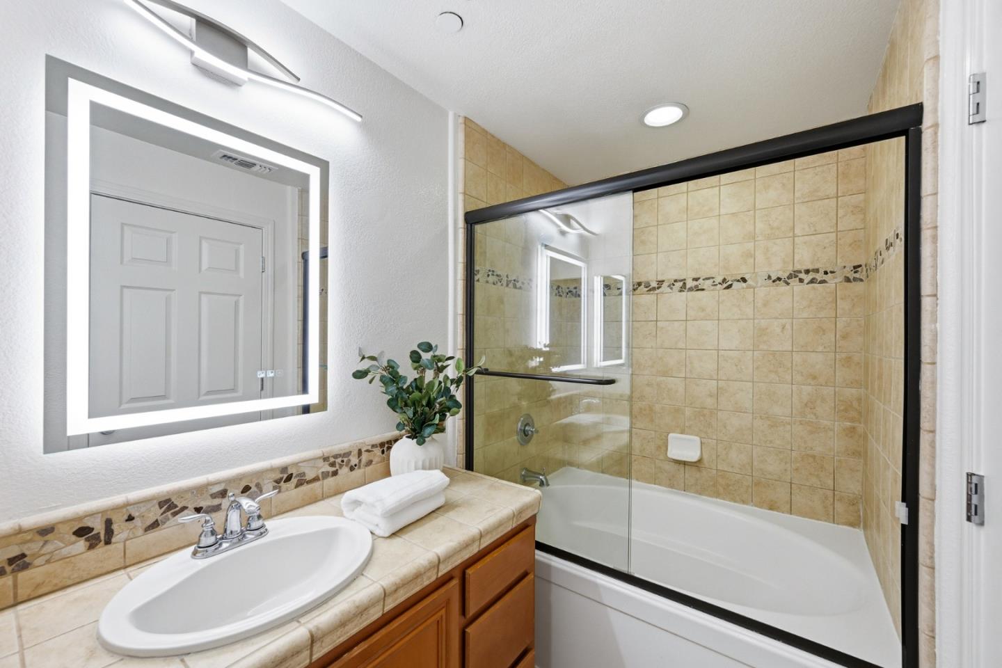 Photo #17: ML82047958 Listing: Photo #17