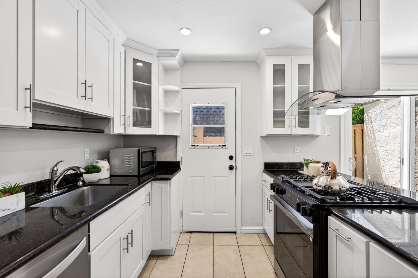 Photo #10: ML82047978 Listing: Photo #10
