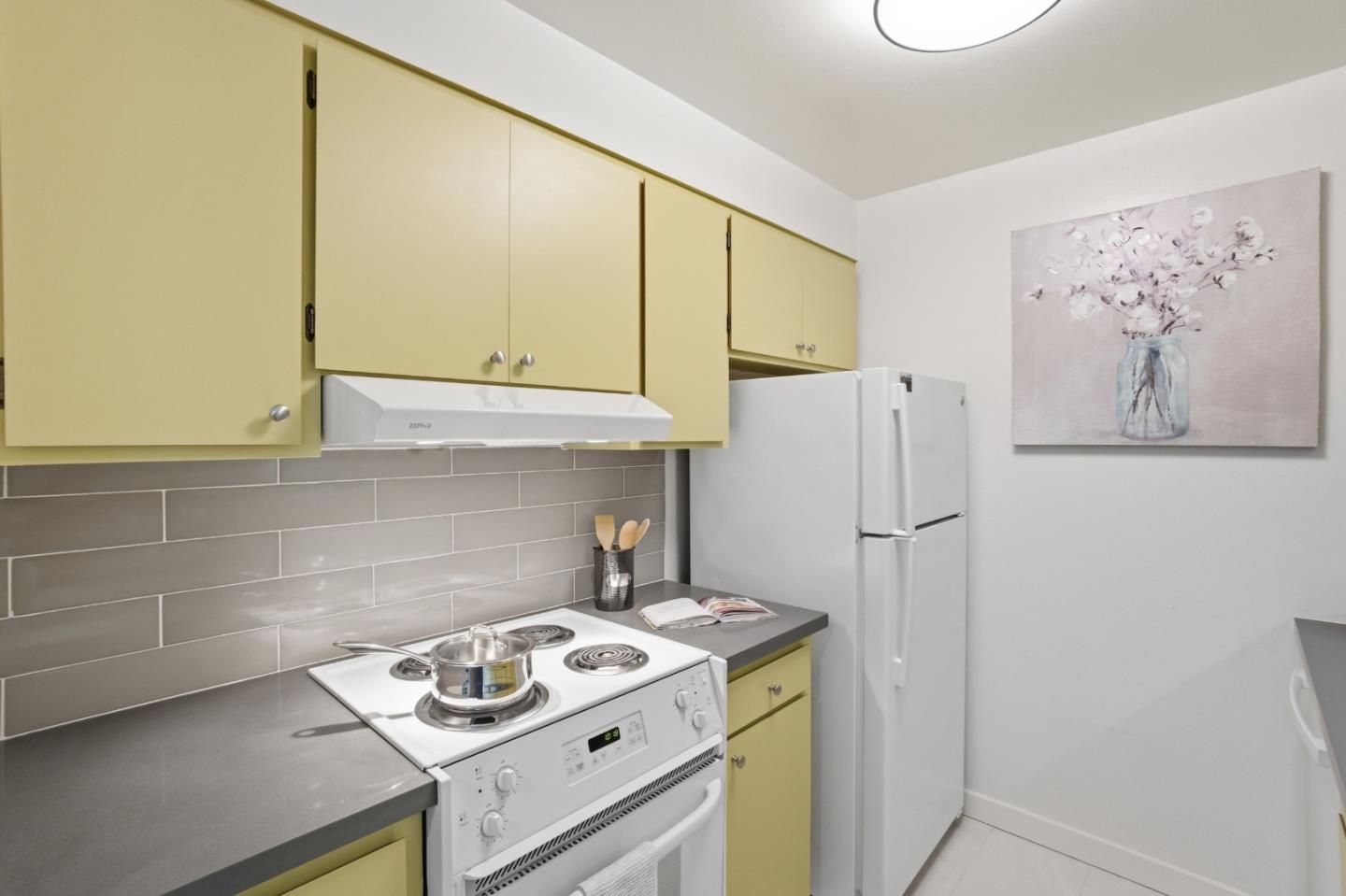 Photo #8: ML82048000 Listing: Photo #8