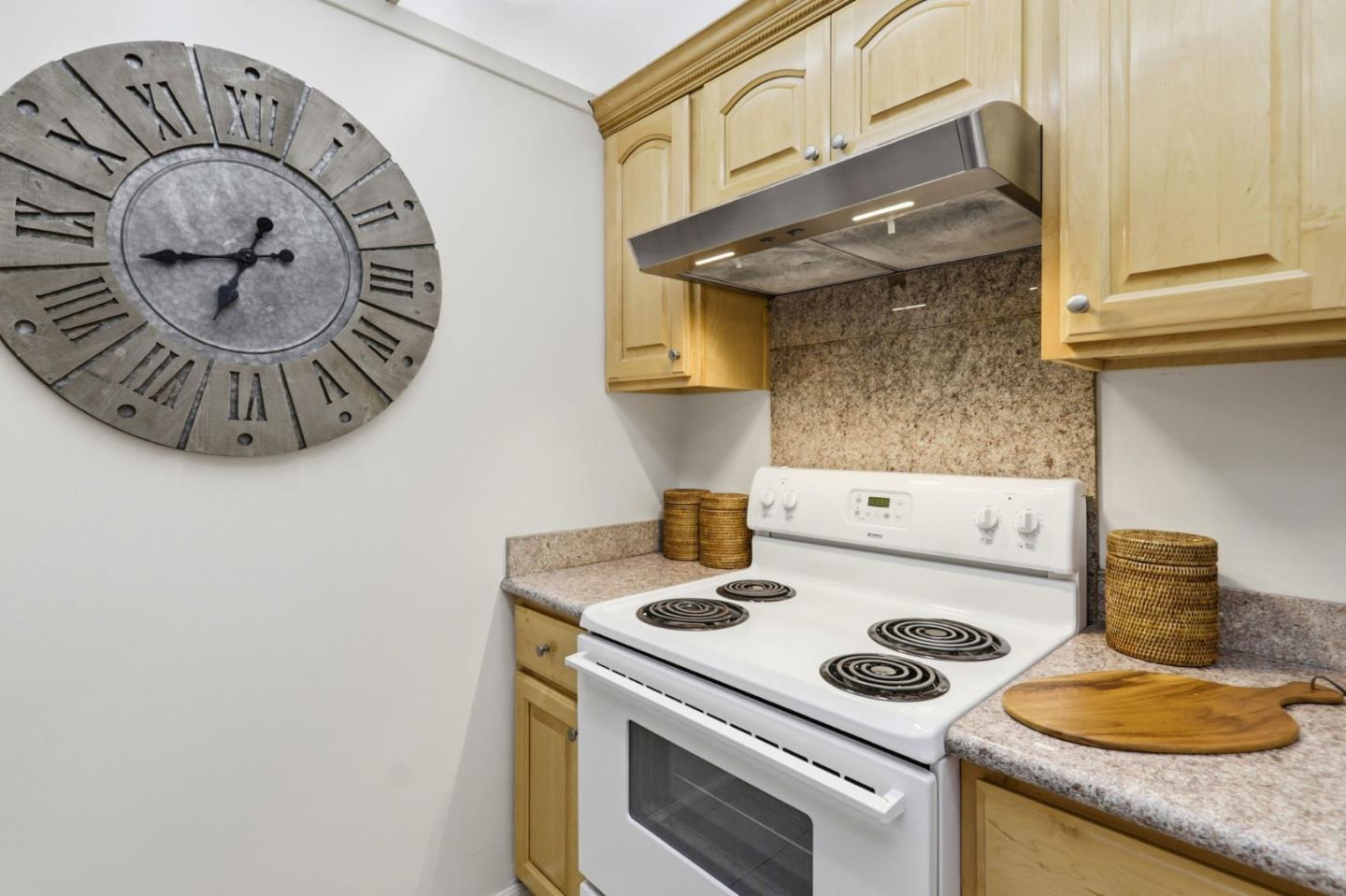 Photo #12: ML82048086 Listing: Photo #12