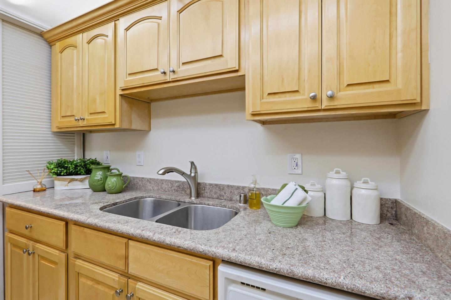 Photo #13: ML82048086 Listing: Photo #13