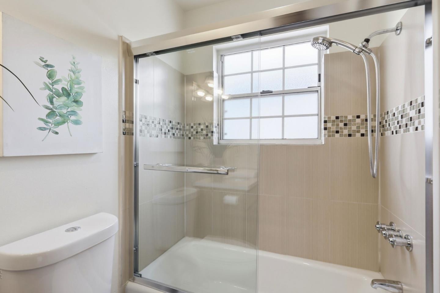 Photo #25: ML82048086 Listing: Photo #25