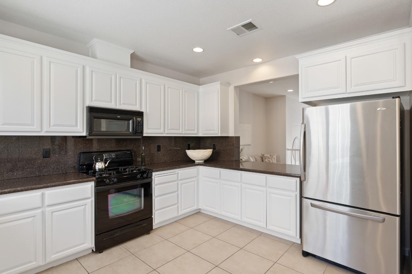 Photo #12: ML82048097 Listing: Photo #12