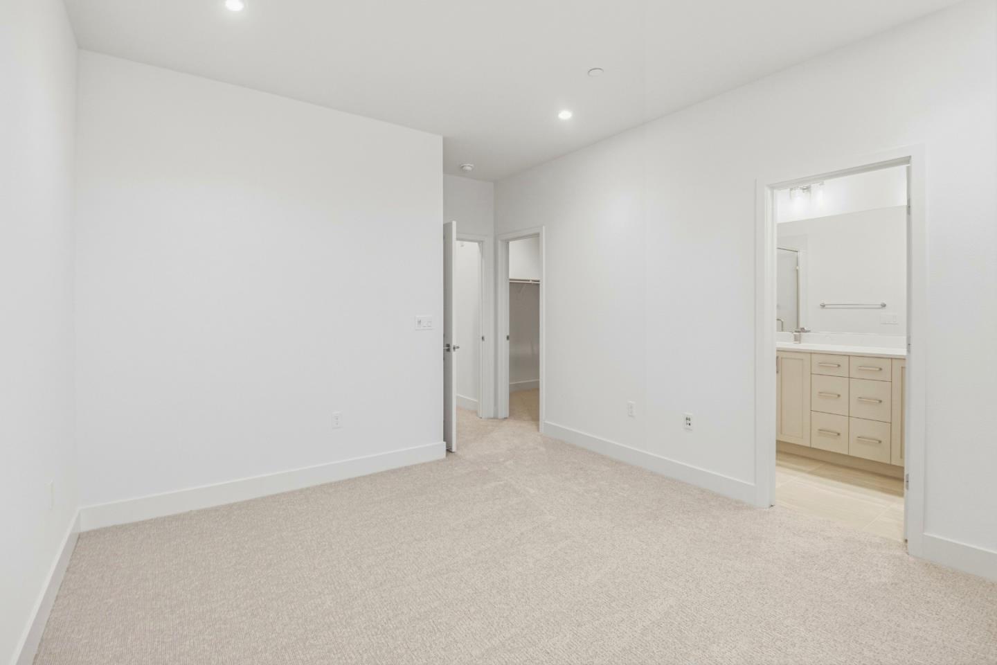 Photo #13: ML82048099 Listing: Photo #13