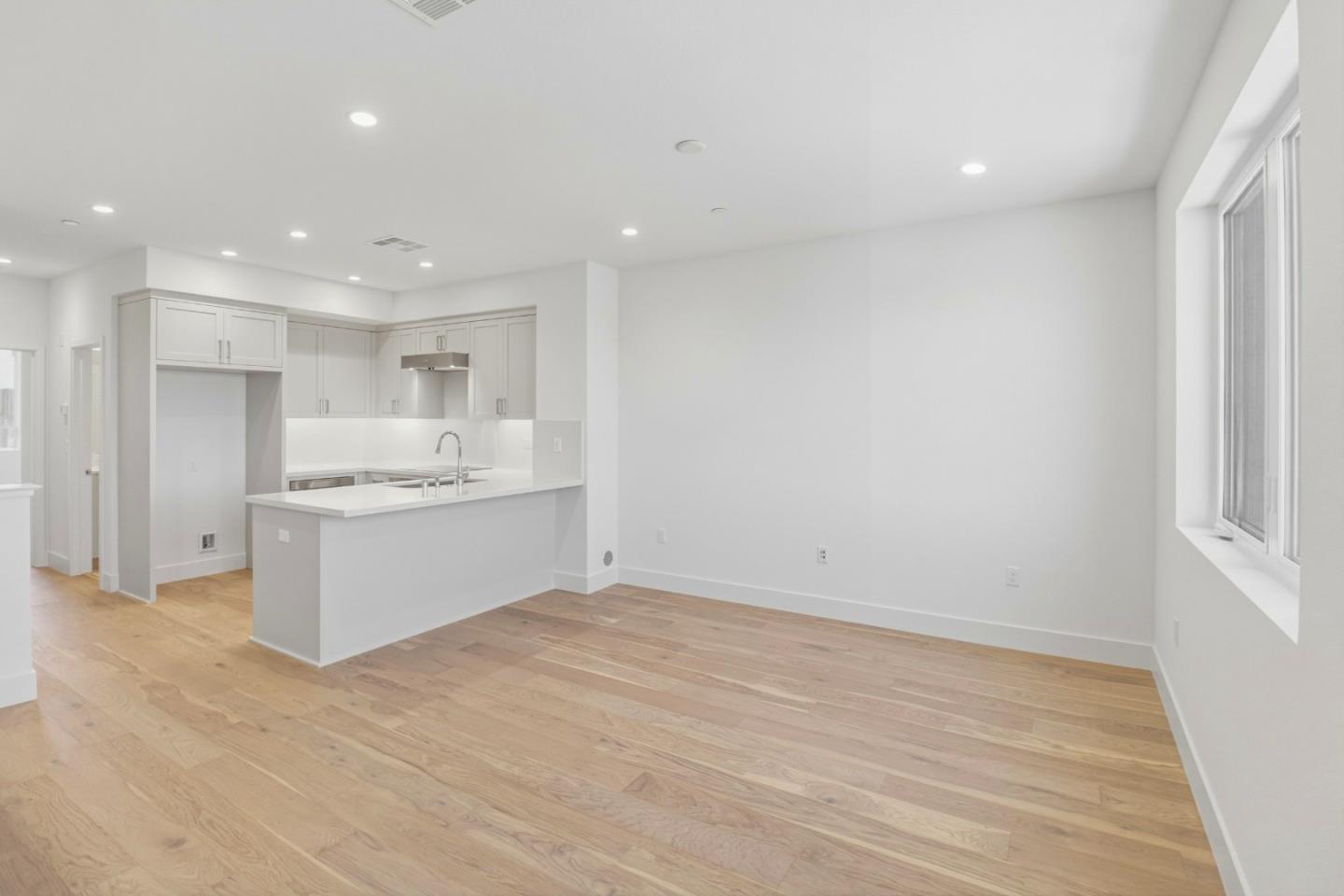 Photo #5: ML82048099 Listing: Photo #5