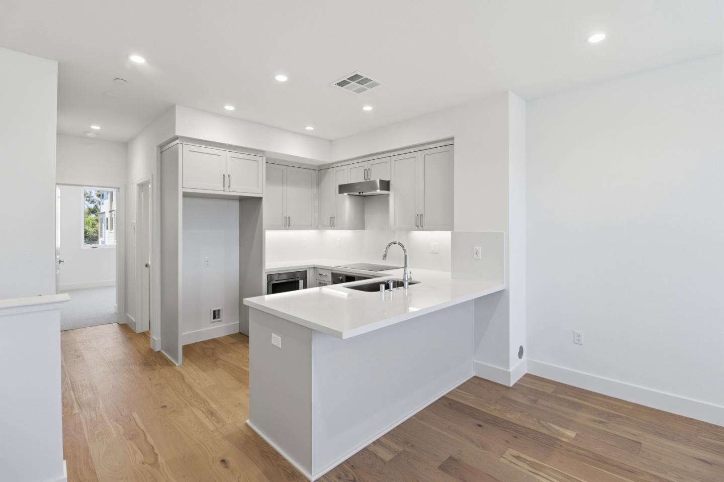 Photo #7: ML82048099 Listing: Photo #7