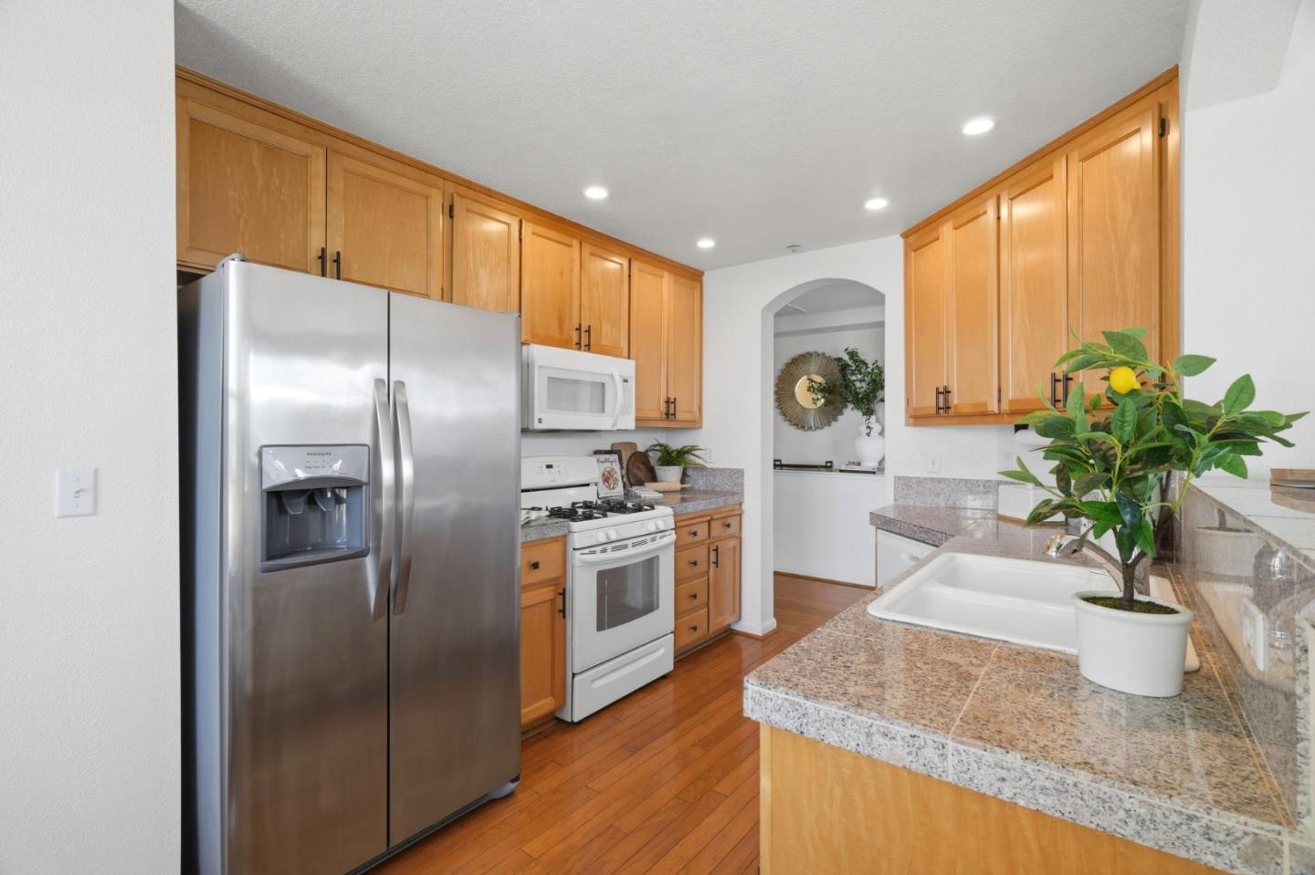 Photo #5: ML82048107 Listing: Photo #5