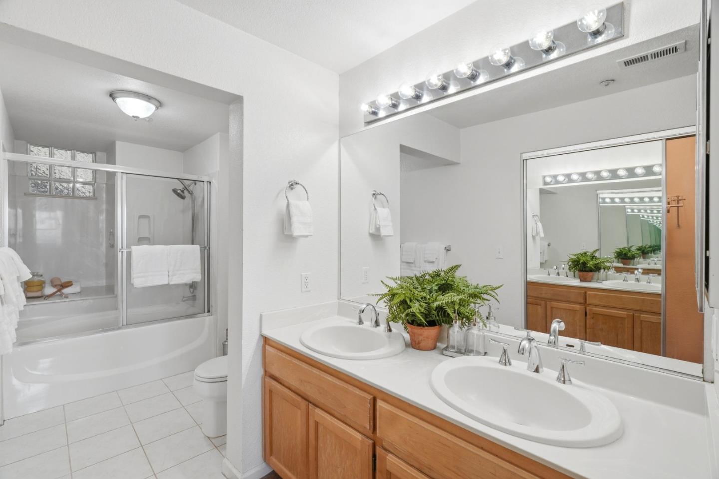 Photo #7: ML82048107 Listing: Photo #7