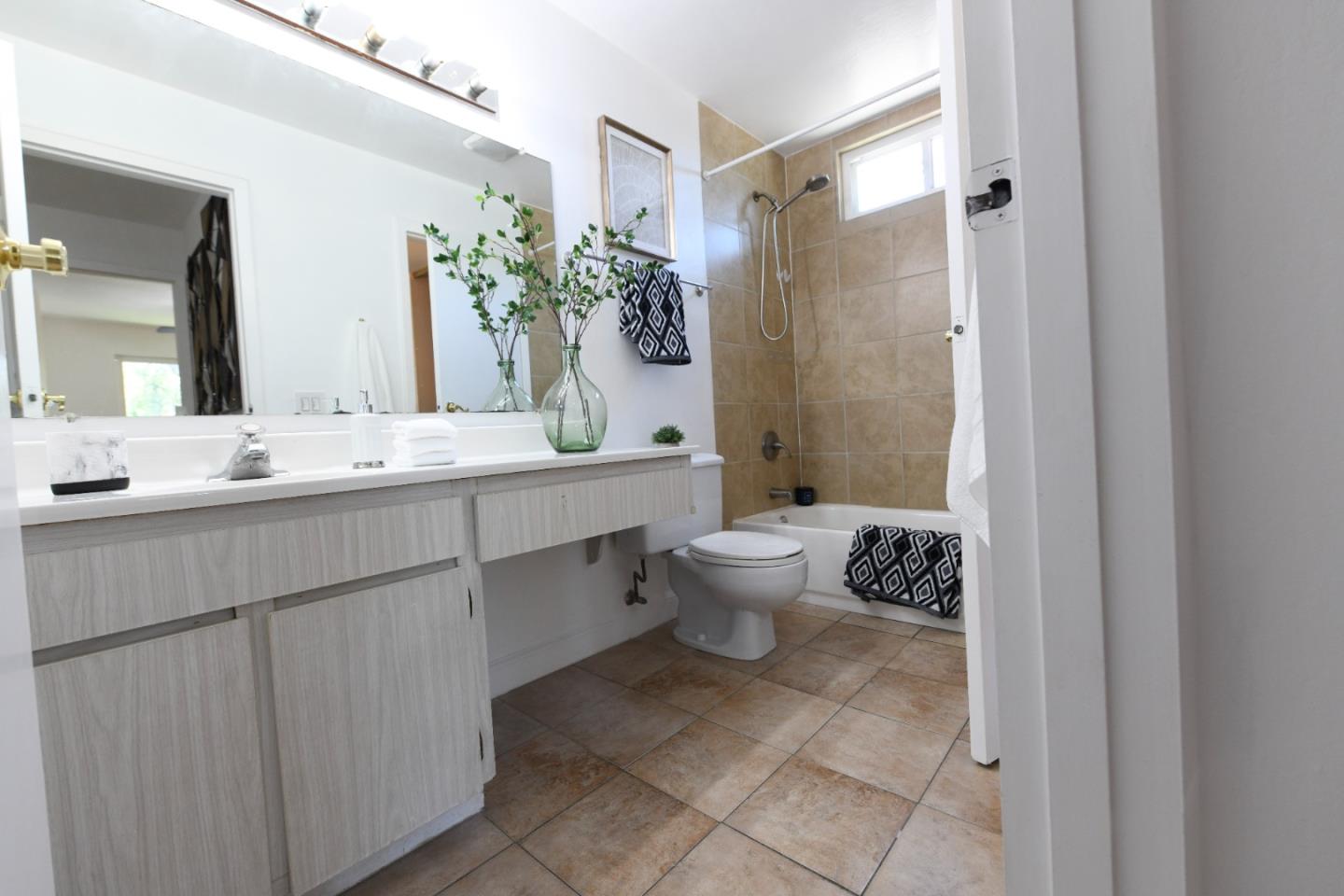 Photo #25: ML82048136 Listing: Photo #25