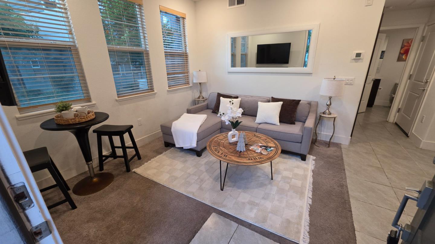 386 Rhythm LN, Hayward, CA 94544, Photo 3