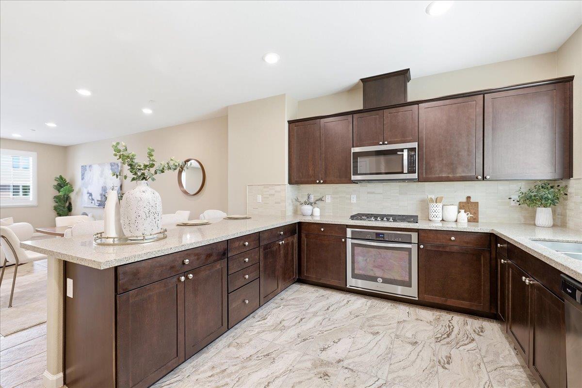 Photo #11: ML82048188 Listing: Photo #11