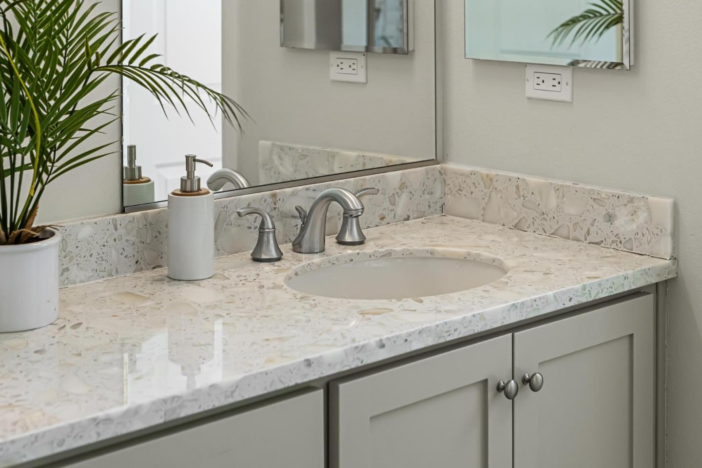 Photo #39: ML82048217 Listing: Photo #39