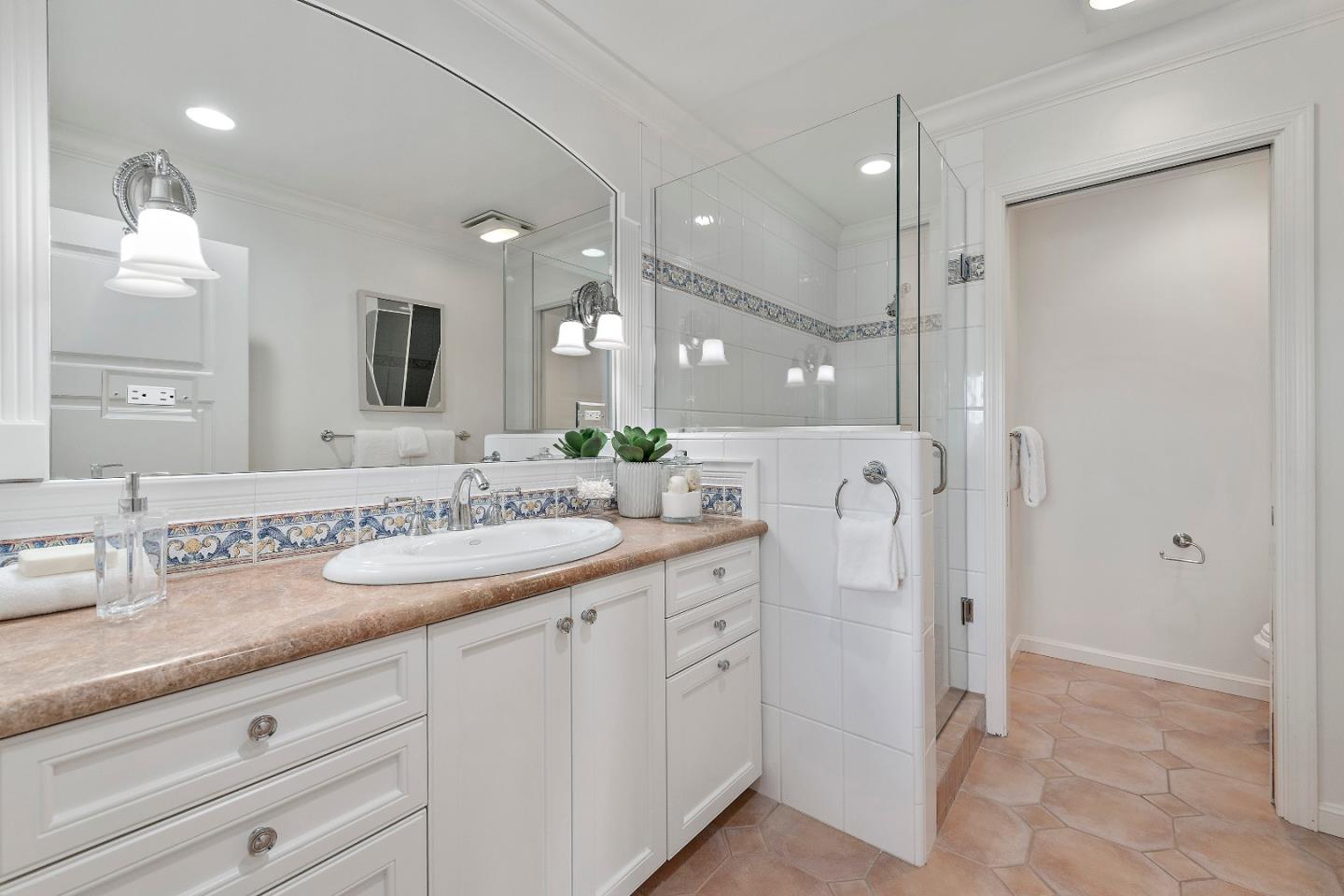 Photo #16: ML82048253 Listing: Photo #16