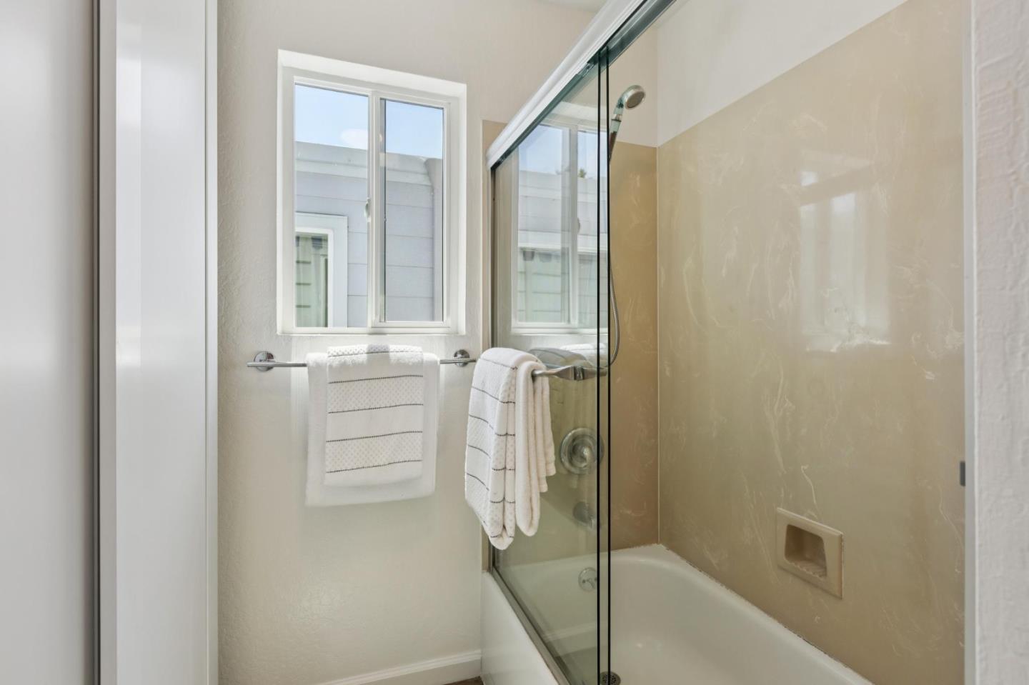 Photo #23: ML82048268 Listing: Photo #23