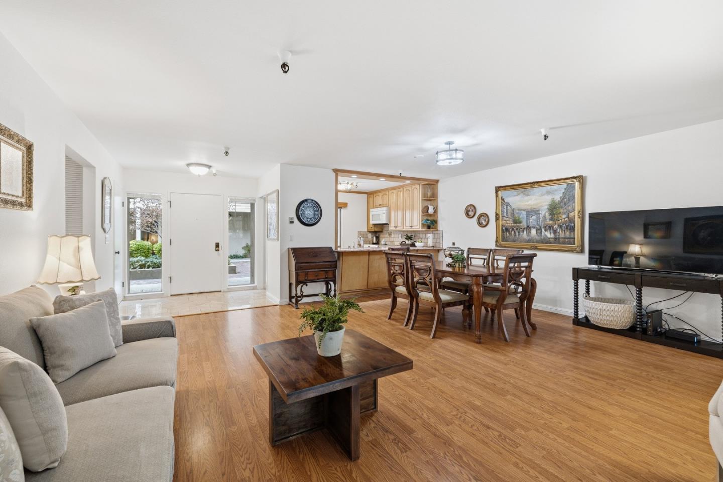 Photo #4: ML82048301 Listing: Photo #4