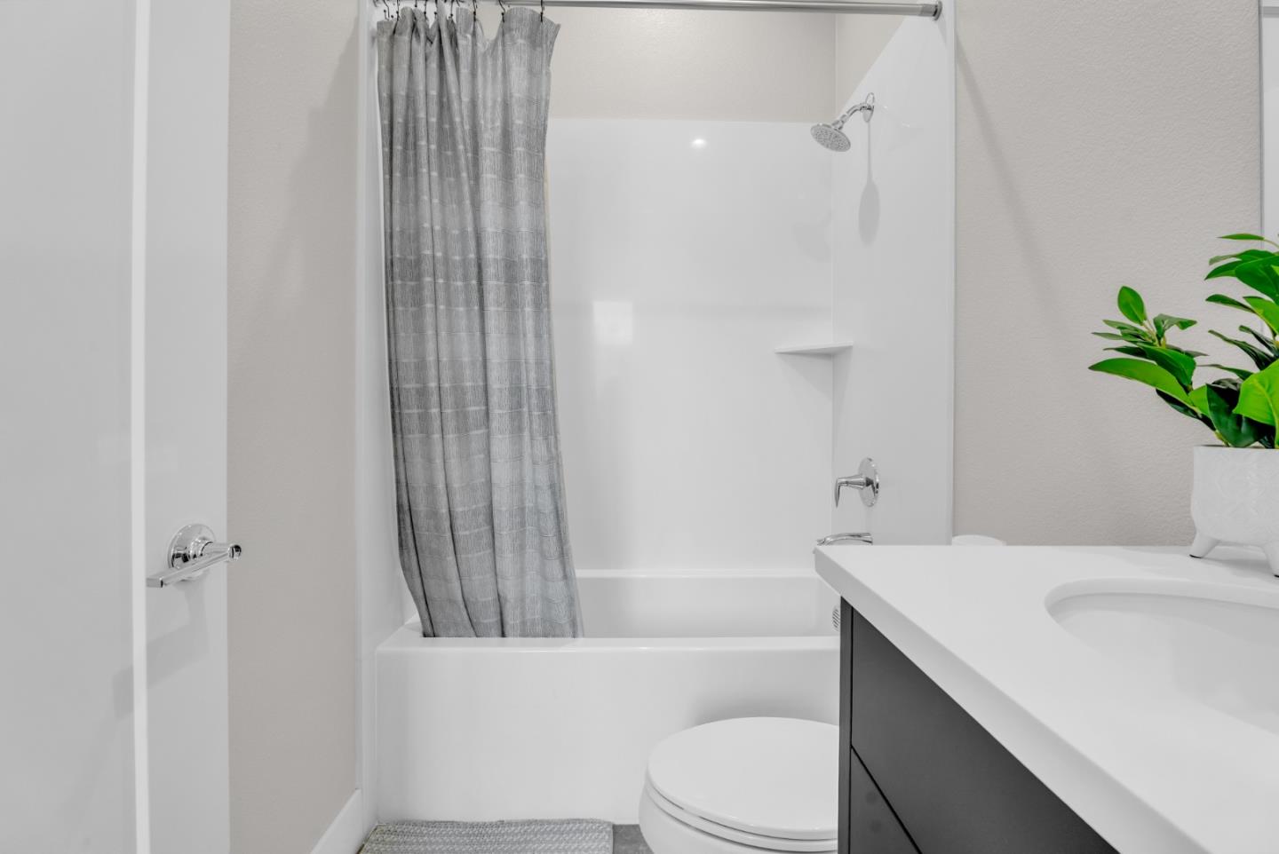 Photo #11: ML82048331 Listing: Photo #11