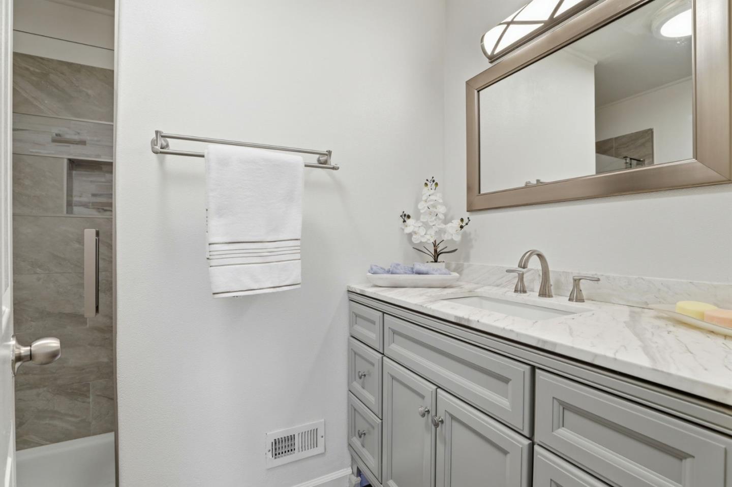 Photo #17: ML82048405 Listing: Photo #17