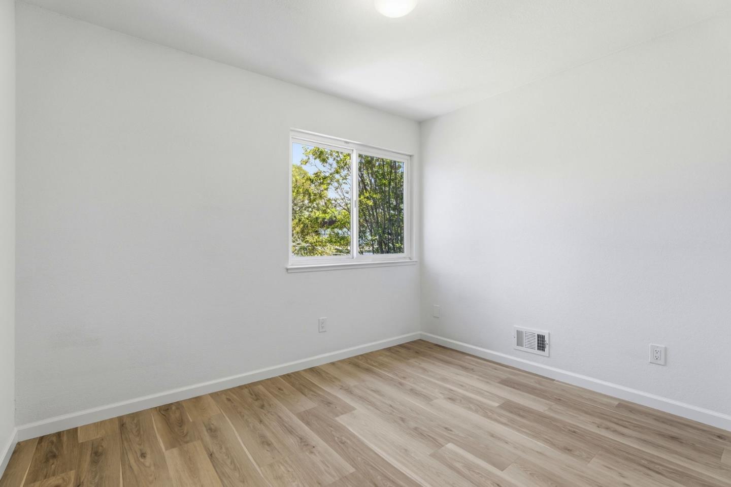 Photo #19: ML82048405 Listing: Photo #19