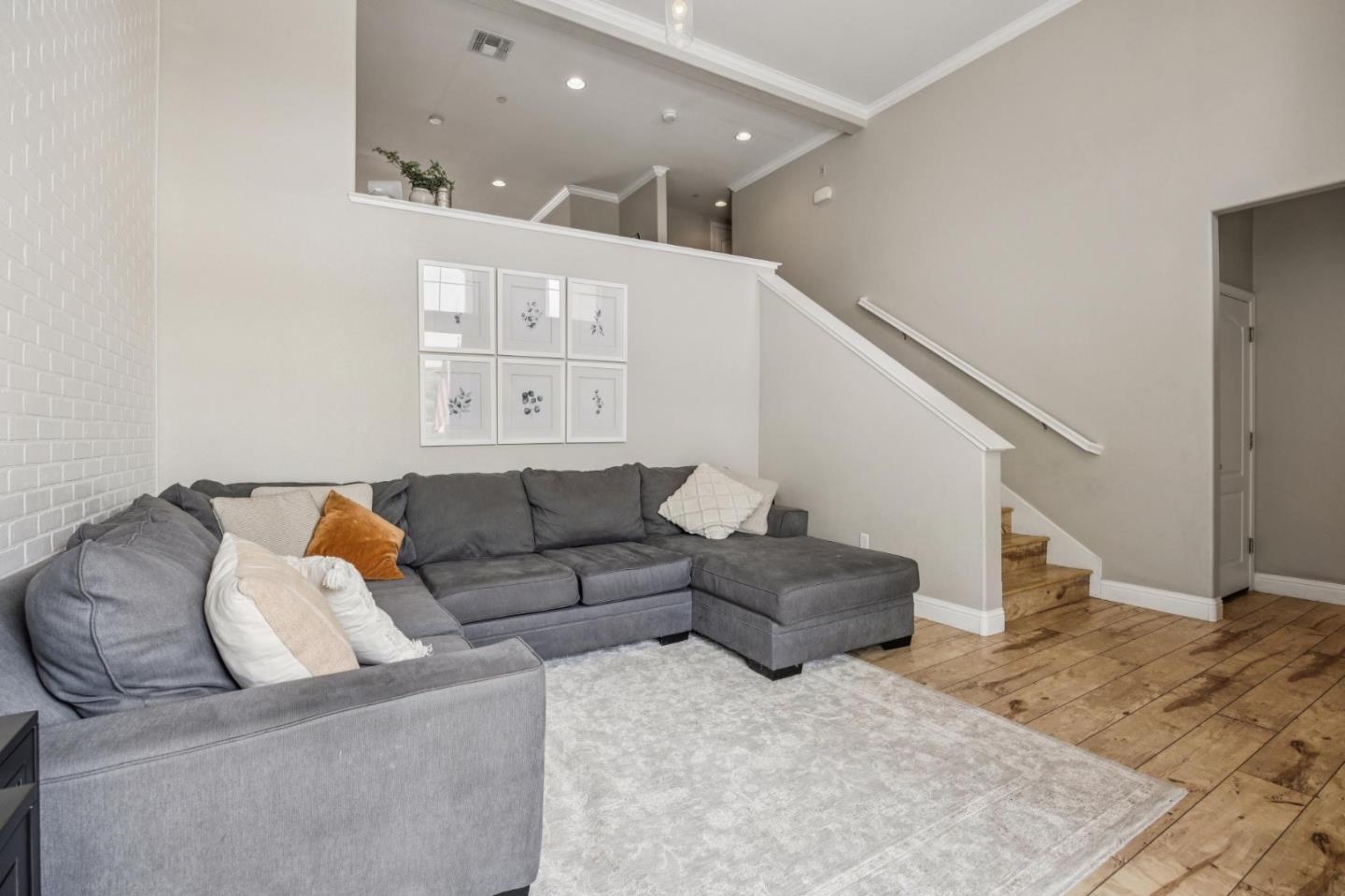 Photo #5: ML82048607 Listing: Photo #5