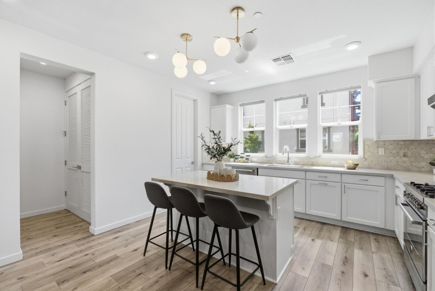 Photo #23: ML82048647 Listing: Photo #23