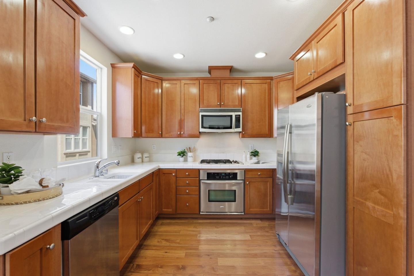231 PEPPERMINT TREE TER 3, SUNNYVALE, CA 94086  Photo 16