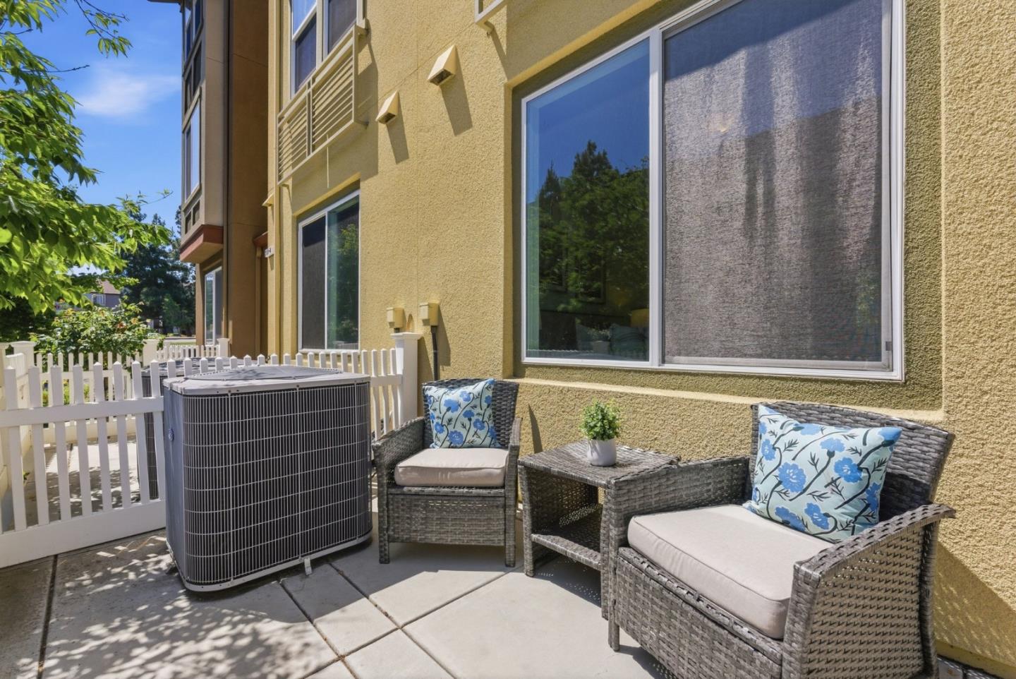 231 PEPPERMINT TREE TER 3, SUNNYVALE, CA 94086  Photo 4