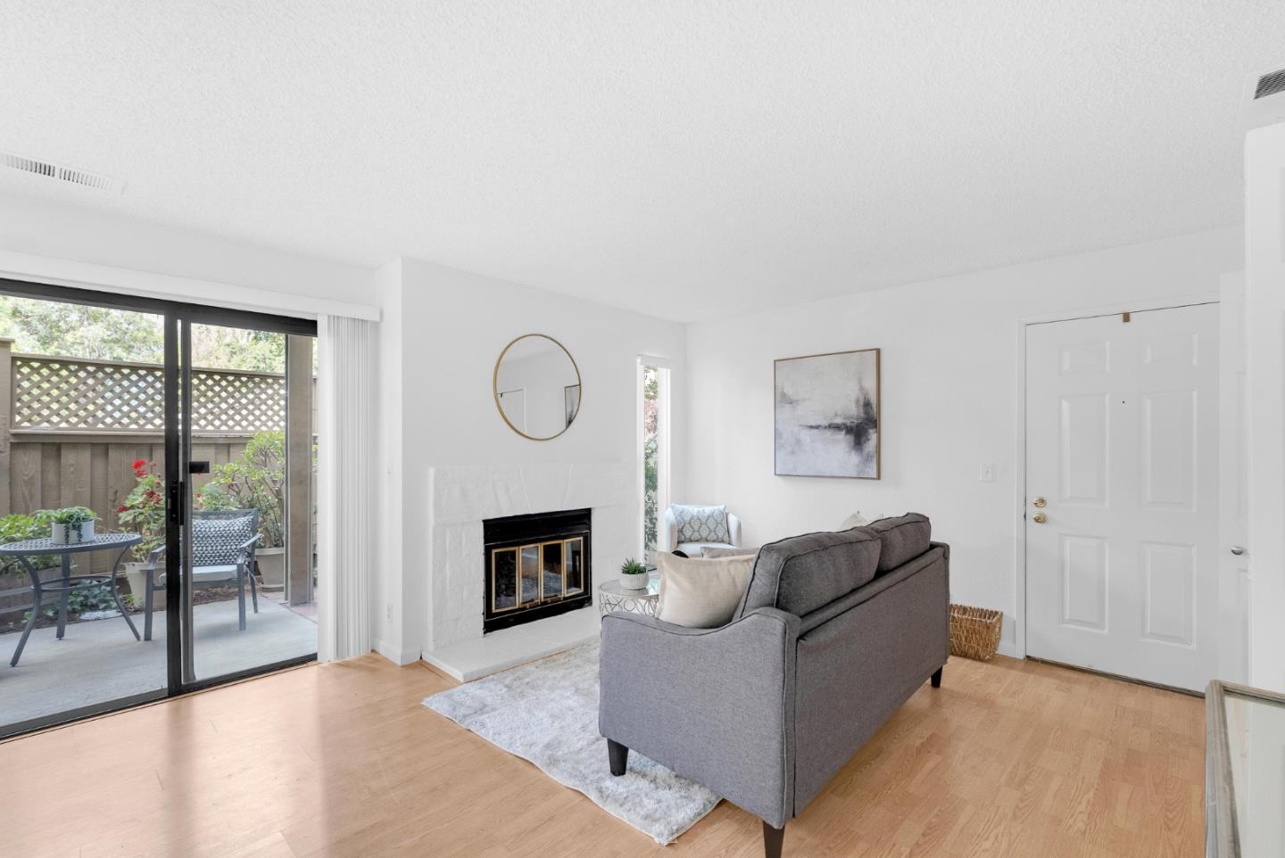 Photo #4: ML82048708 Listing: Photo #4