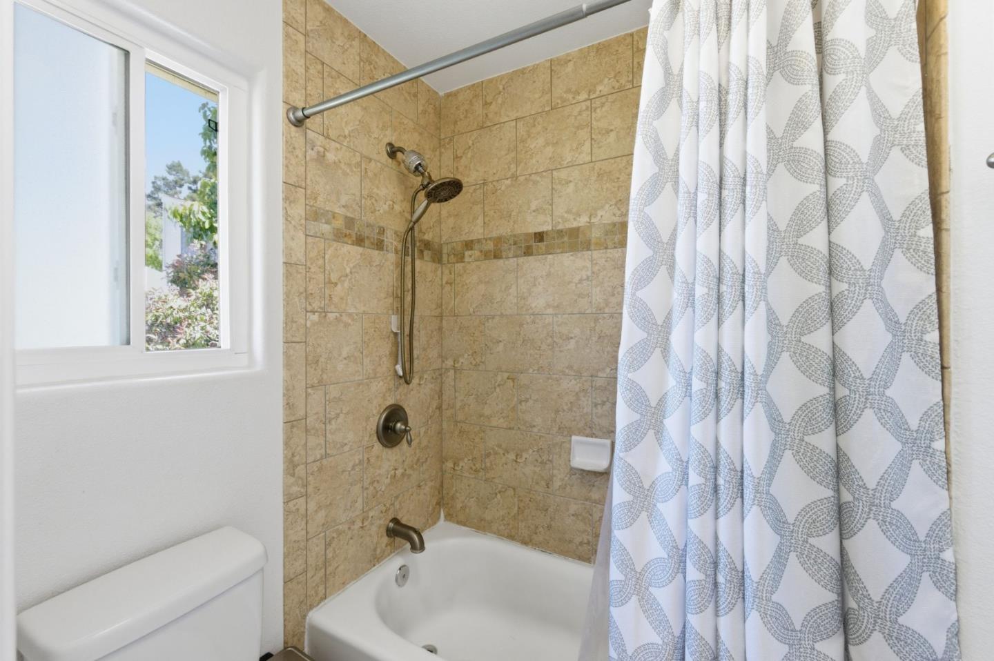 Photo #16: ML82048730 Listing: Photo #16