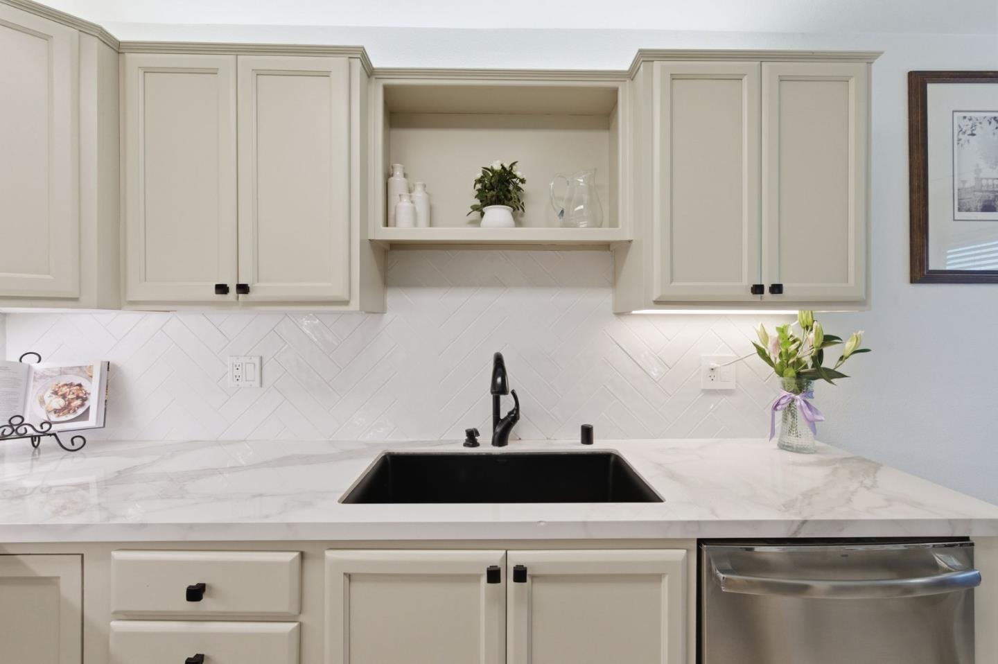 Photo #8: ML82048730 Listing: Photo #8