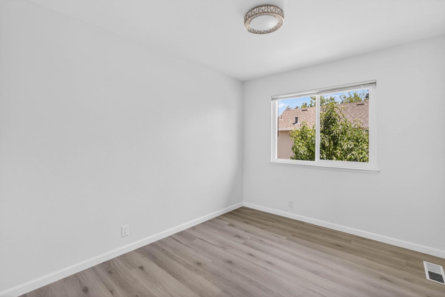 Photo #15: ML82048781 Listing: Photo #15